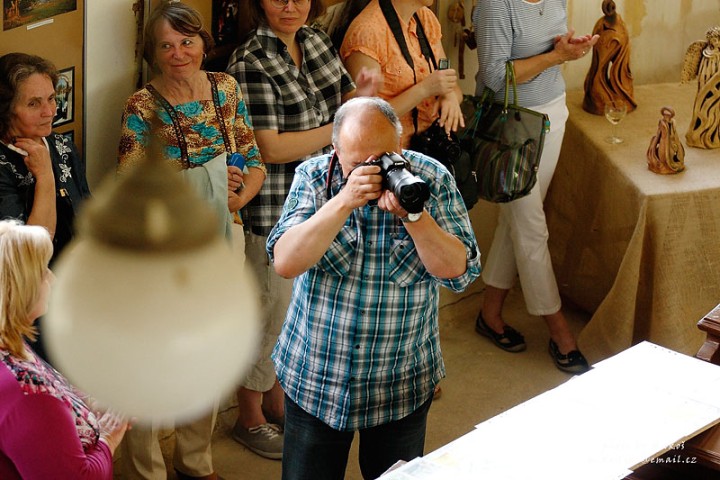 img00003.jpg
